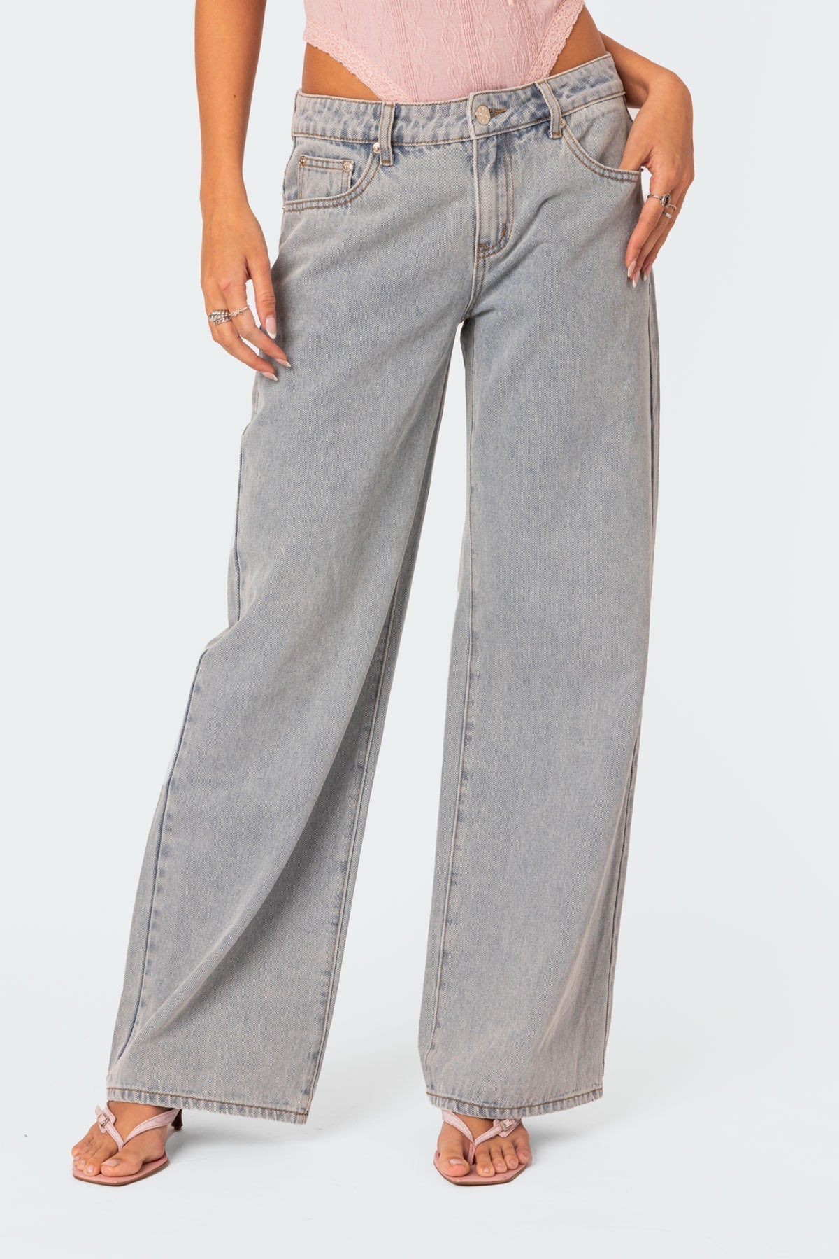 Bow Tie Ankle Jeans – High-Waisted Relaxed Fit Denim