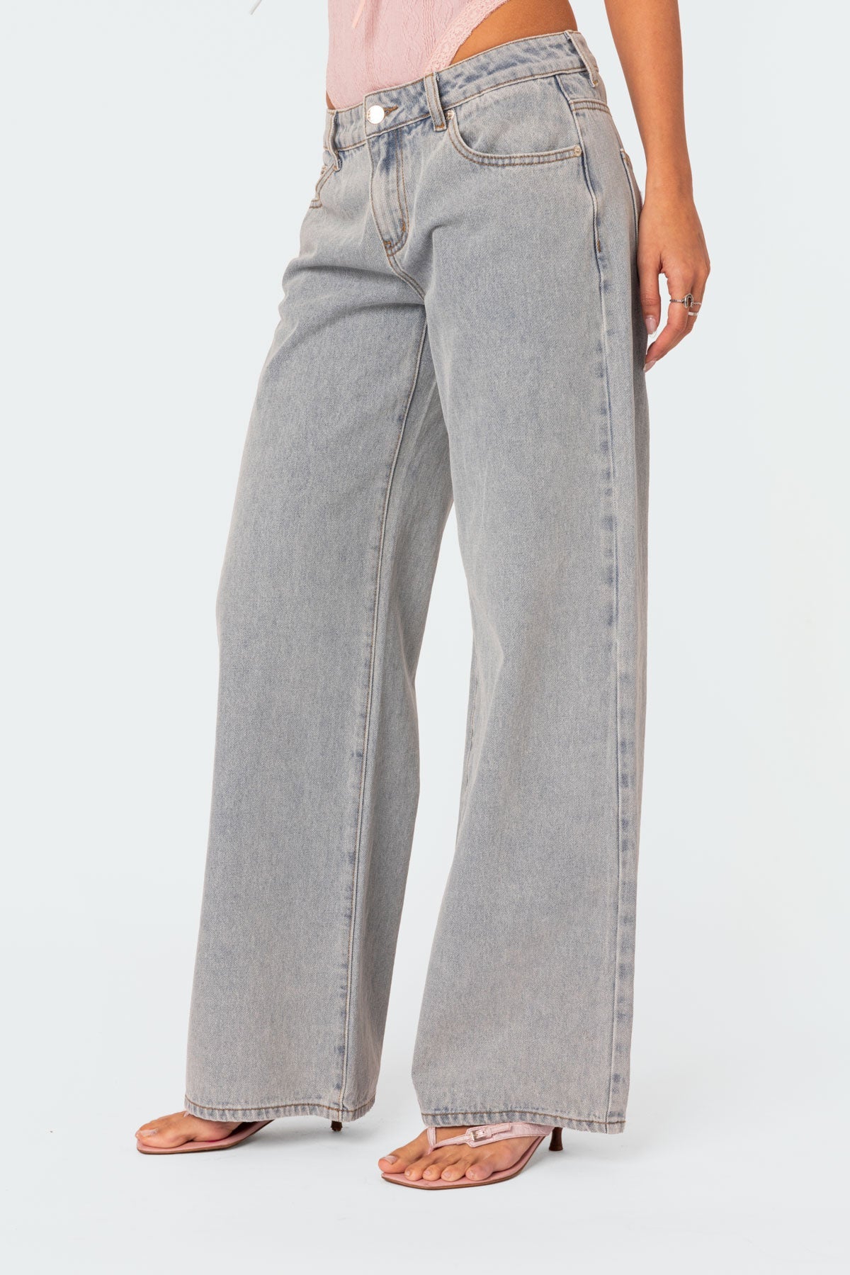 Bow Tie Ankle Jeans – High-Waisted Relaxed Fit Denim