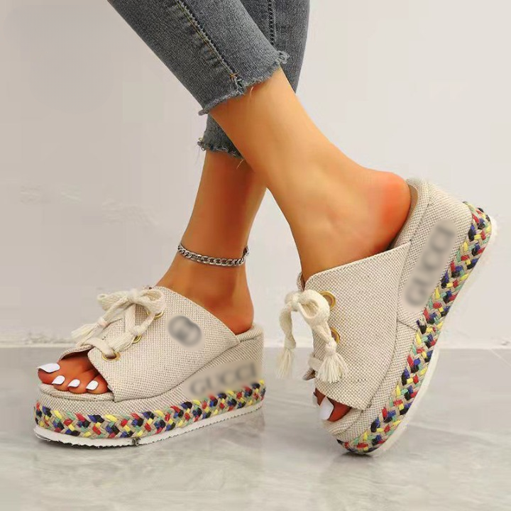 New Trendy Sandals